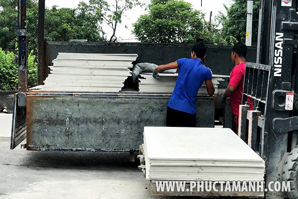 Vận chuyển tấm cemboard